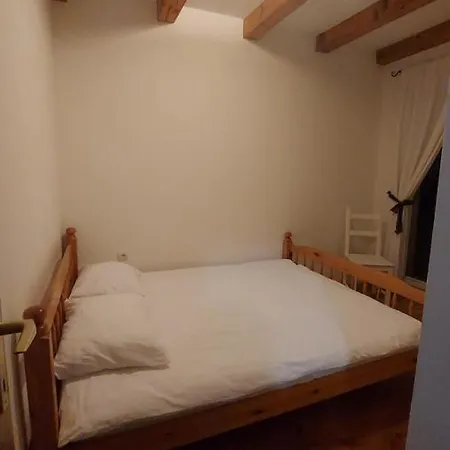 Idealna Kuca Za Odmor, Сasa de vacaciones Pale